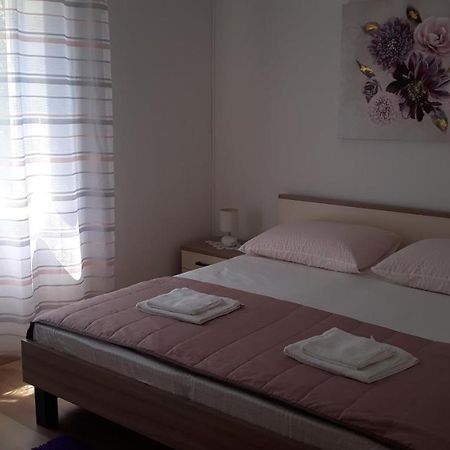 Mini Apartment Petra - Rooms Purple & Green With Kitchen And Garden Dubrovnik Exterior foto