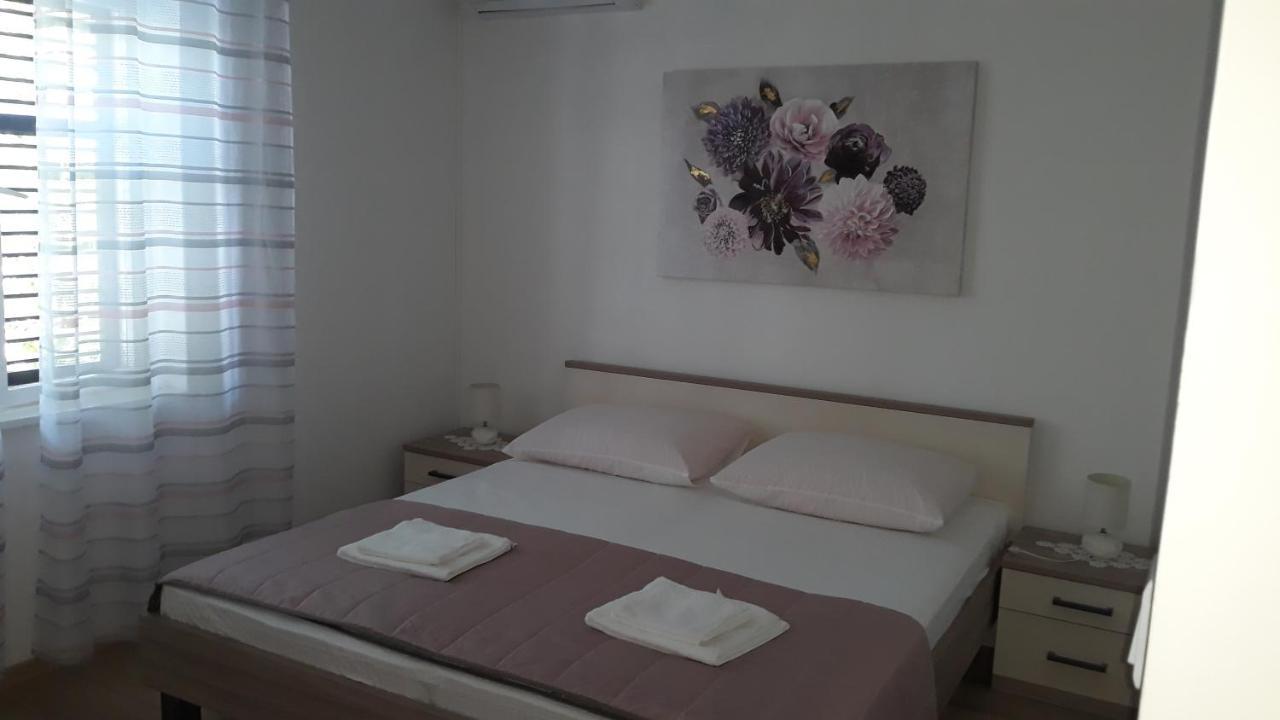 Mini Apartment Petra - Rooms Purple & Green With Kitchen And Garden Dubrovnik Quarto foto